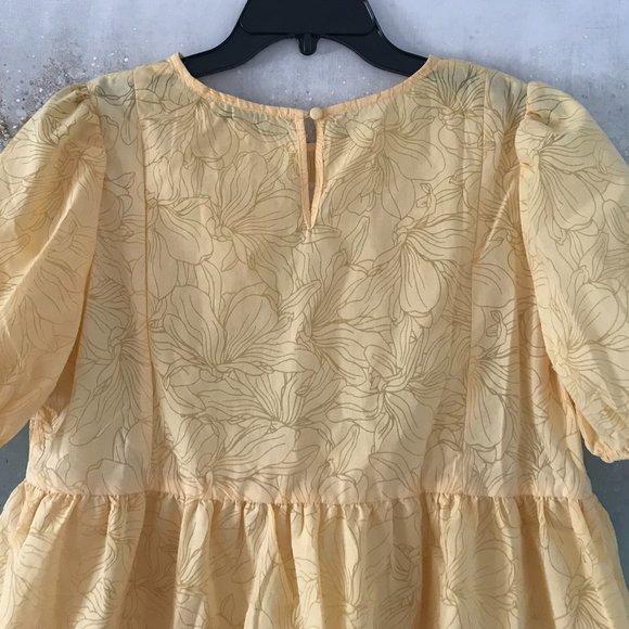 ✨HOST PICK✨Moon River Empire Waist Puff Sleeve Top (NWT) - Picture 3 of 10